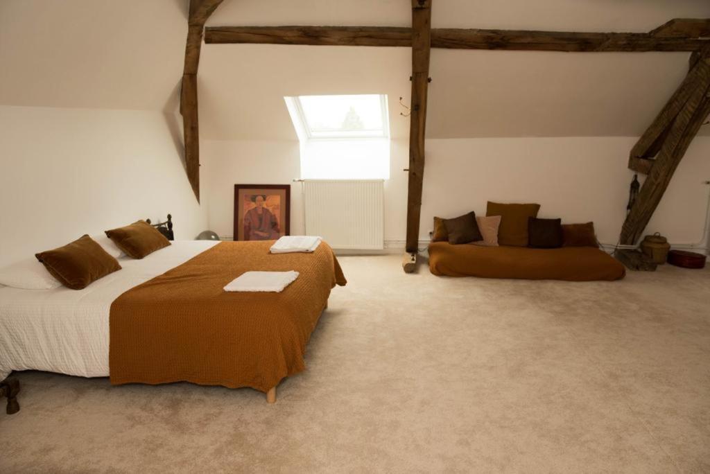 Maison D'Hotes La Doucelle Culture Et Bien-Etre Lignieres-Orgeres Ngoại thất bức ảnh